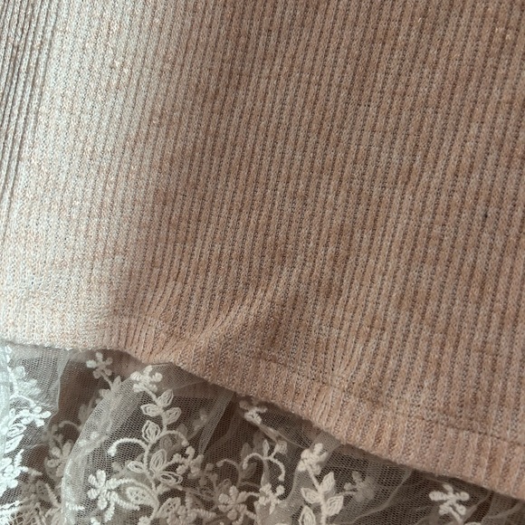 🎁Peach pretty top with lace bottom - Picture 3 of 3